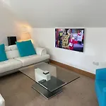 Luxury Loft With Car Charging Point Appartement *