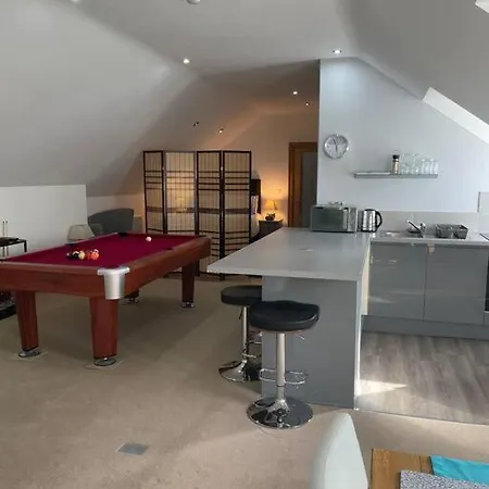 Apartment Luxury Studio Loft With Car Charging Point