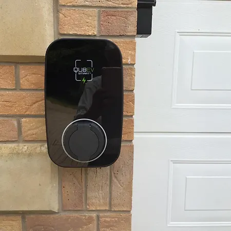 Apartment Luxury Studio Loft With Car Charging Point